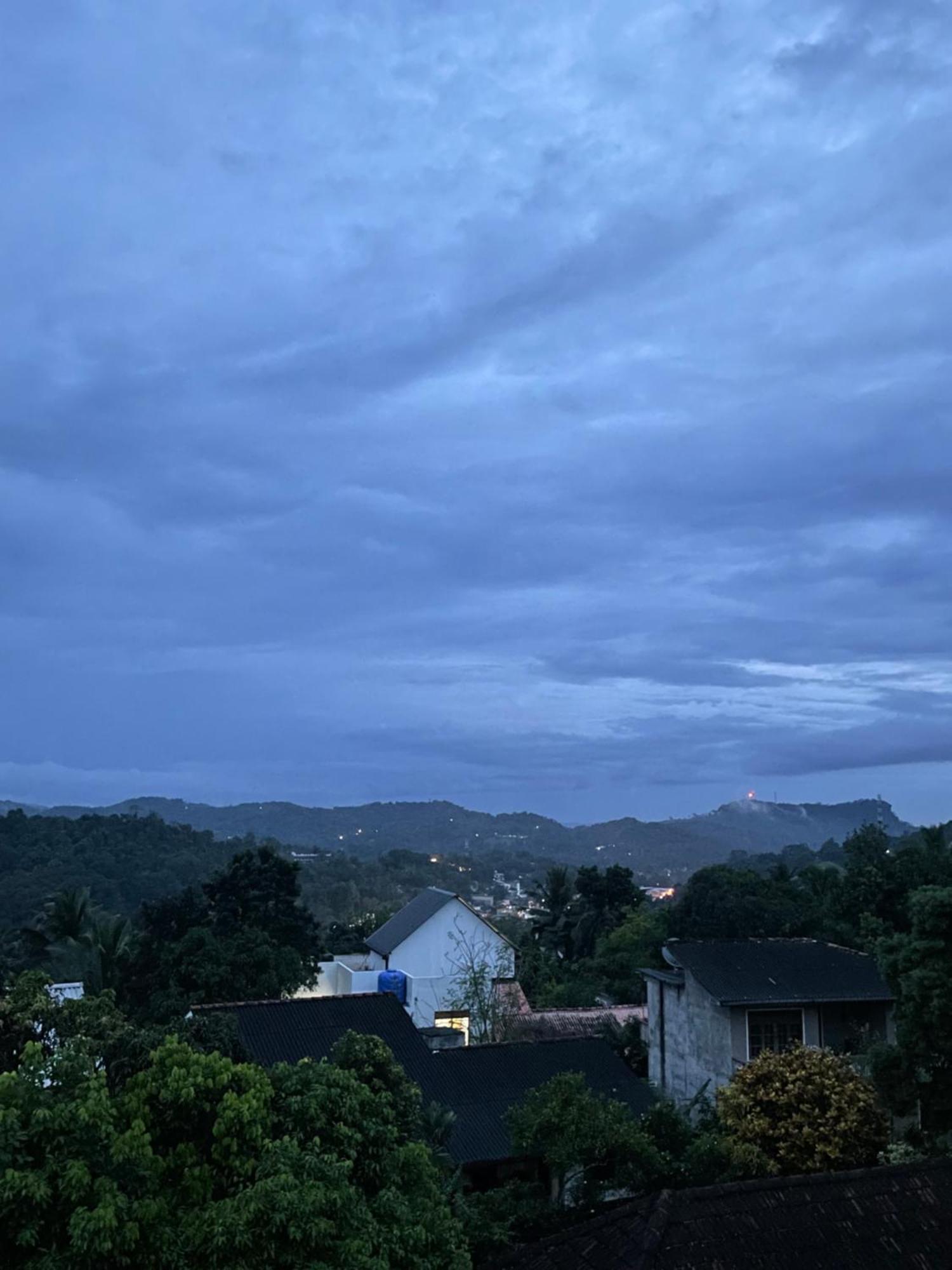 Misty Mountain Lodge Kegalle Bagian luar foto